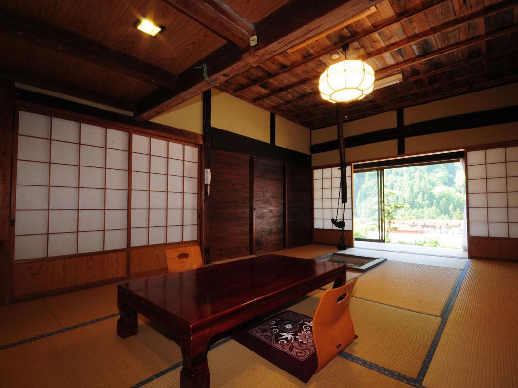 Kazuraya Hotel Miyoshi  Exterior photo